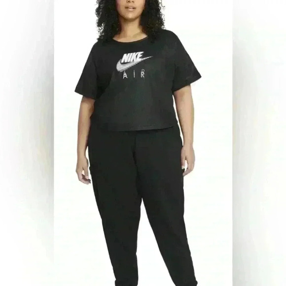 Nike Air Women's Plus Size Mesh Short Sleeve Shirt - Picture 1 of 2